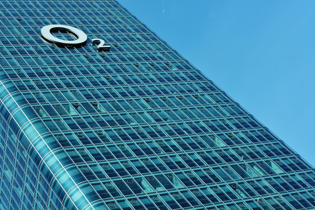 munich, o2, building, moosach, modern, metal, facade, o2 tower, architecture, glass facade, office building, discs, cuboid shape, glass, house, block, skyscraper uptown munich, square bolts, skyscraper, glass panes, office tower, window, building, building, building, building, building, office building